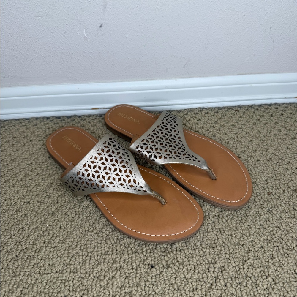Merona Slide Sandals Flats (Women’s Size 6)